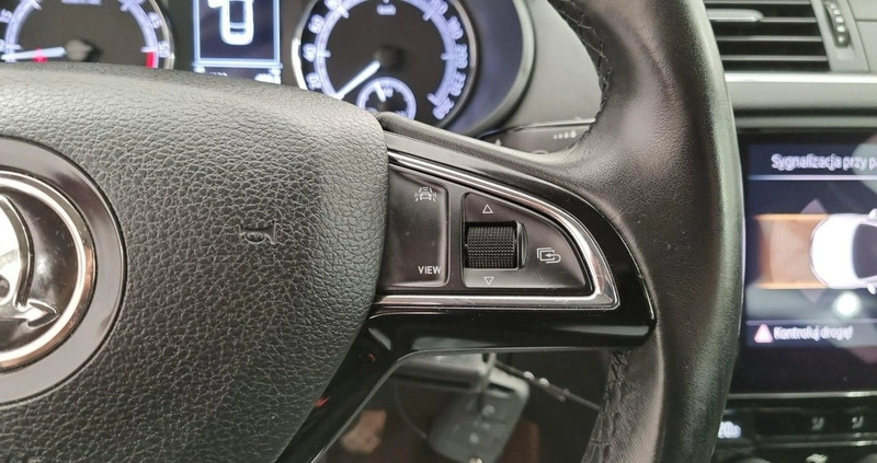 Skoda Octavia cena 53900 przebieg: 144109, rok produkcji 2019 z Lesko małe 277